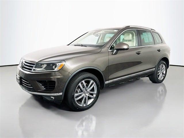 2016 Volkswagen Touareg VR6 Lux