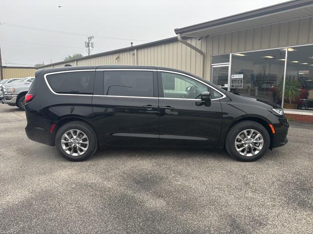 2024 Chrysler Pacifica Touring L AWD