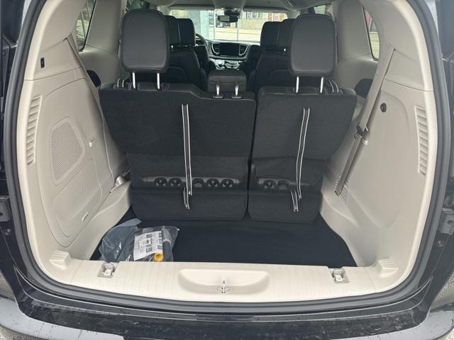 2024 Chrysler Pacifica Touring L AWD
