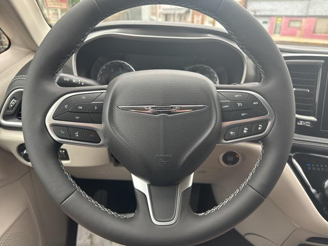 2024 Chrysler Pacifica Touring L AWD