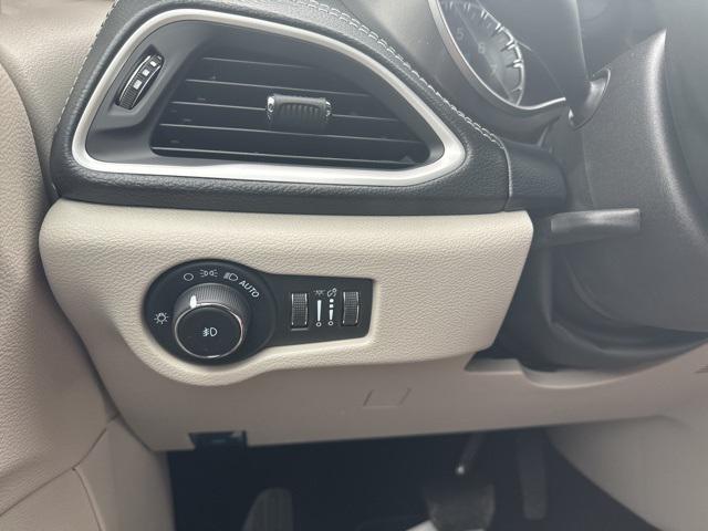 2024 Chrysler Pacifica Touring L AWD
