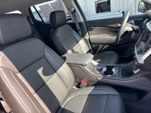 2023 GMC Acadia AWD SLT