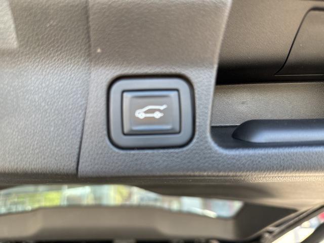 2023 GMC Acadia AWD SLT