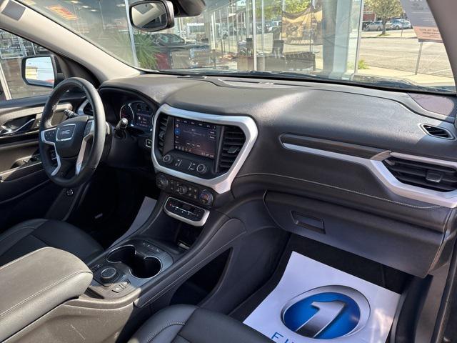 2023 GMC Acadia AWD SLT