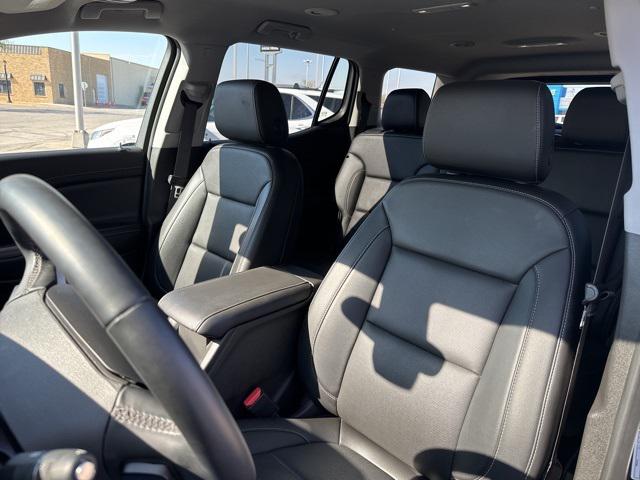 2023 GMC Acadia AWD SLT