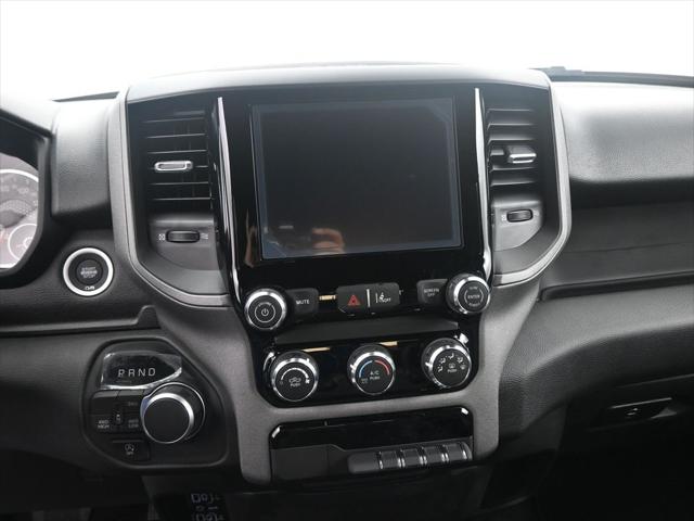 2025 RAM Ram 1500 RAM 1500 TRADESMAN CREW CAB 4X4 57 BOX