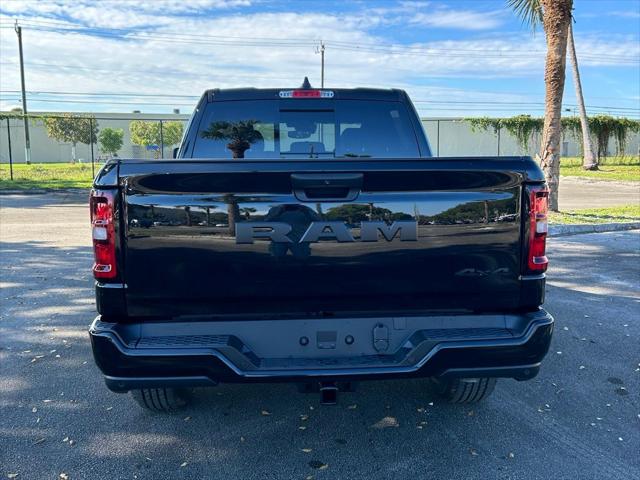 2025 RAM Ram 1500 RAM 1500 TRADESMAN CREW CAB 4X4 57 BOX