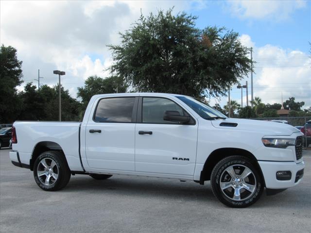 2025 RAM Ram 1500 RAM 1500 TRADESMAN CREW CAB 4X2 57 BOX