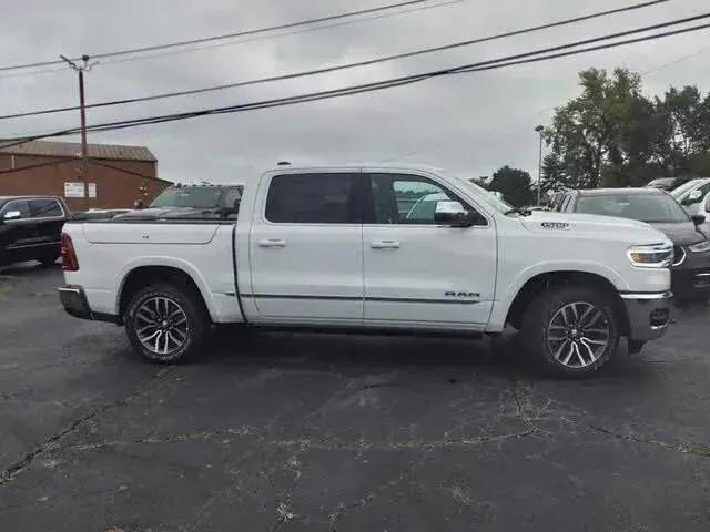 2025 RAM Ram 1500 RAM 1500 LIMITED CREW CAB 4X4 57 BOX