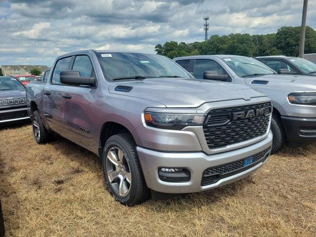 2025 RAM Ram 1500 RAM 1500 TRADESMAN CREW CAB 4X4 57 BOX