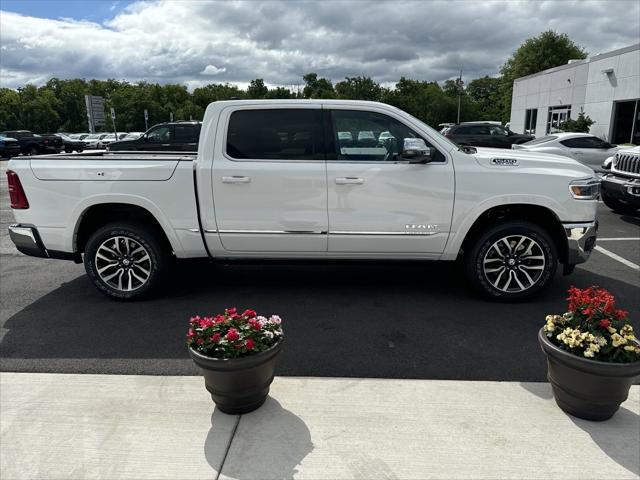 2025 RAM Ram 1500 RAM 1500 LIMITED CREW CAB 4X4 57 BOX