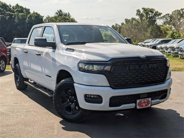 2025 RAM Ram 1500 RAM 1500 TRADESMAN CREW CAB 4X4 57 BOX