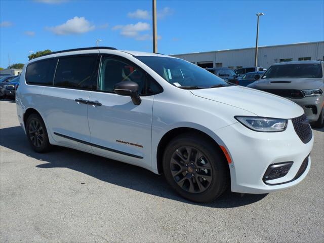 2024 Chrysler Pacifica Hybrid PACIFICA PLUG-IN HYBRID ROAD TRIPPER