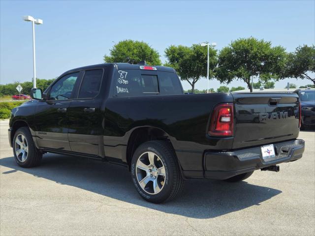 2025 RAM Ram 1500 RAM 1500 TRADESMAN QUAD CAB 4X2 64 BOX