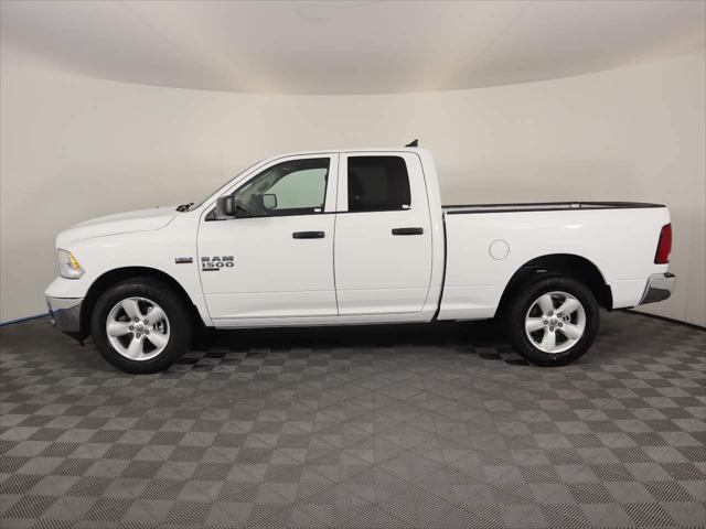 2024 RAM Ram 1500 Classic RAM 1500 CLASSIC TRADESMAN QUAD CAB 4X4 64 BOX