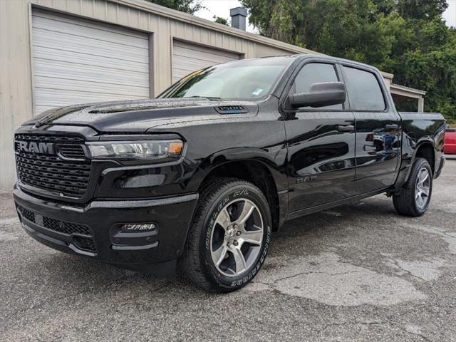 2025 RAM Ram 1500 RAM 1500 TRADESMAN CREW CAB 4X2 57 BOX