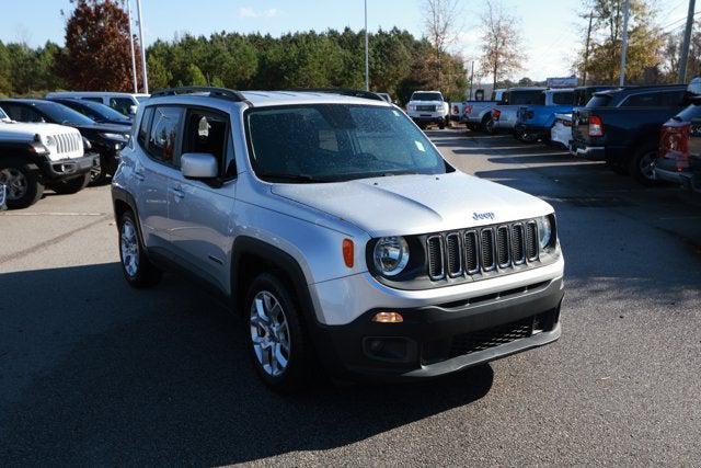 2017 Jeep Renegade Latitude FWD 2017 Jeep Renegade Latitude FWD