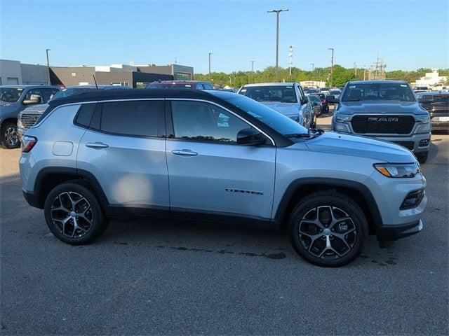 2024 Jeep Compass COMPASS LIMITED 4X4