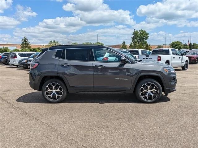 2024 Jeep Compass COMPASS LIMITED 4X4