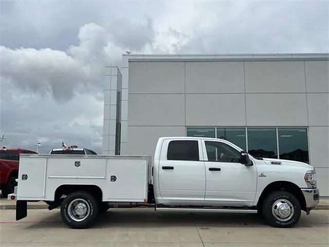 2024 RAM Ram 3500 Chassis Cab RAM 3500 TRADESMAN CREW CAB CHASSIS 4X4 60 CA