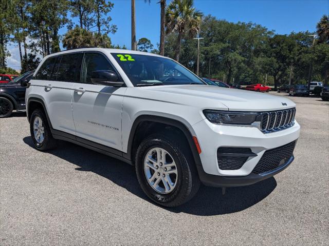 2022 Jeep Grand Cherokee Laredo 4x4