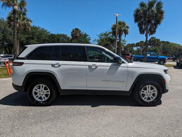 2022 Jeep Grand Cherokee Laredo 4x4