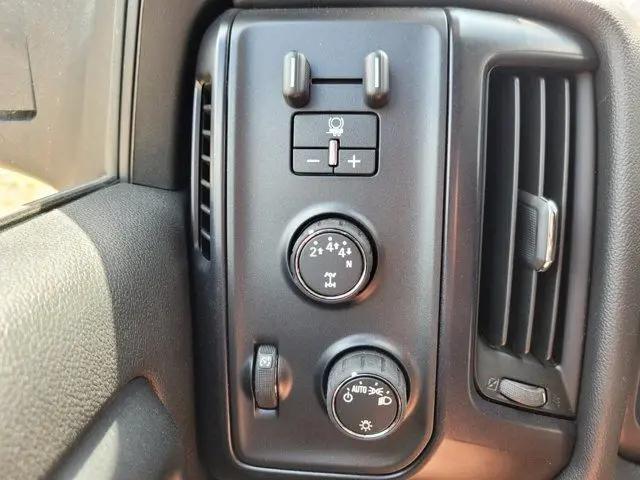 2024 Chevrolet Silverado 6500HD 1WT
