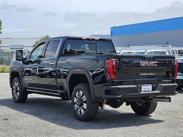 2024 GMC Sierra 2500HD 4WD Crew Cab Standard Bed Denali 21