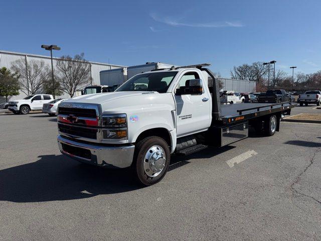 2024 Chevrolet Silverado 6500HD 1WT