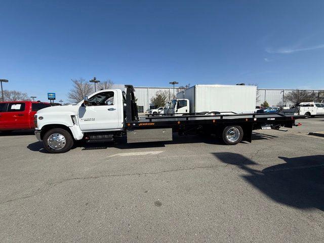 2024 Chevrolet Silverado 6500HD 1WT