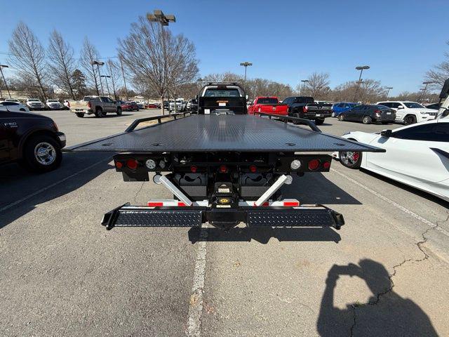 2024 Chevrolet Silverado 6500HD 1WT