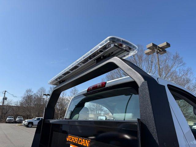 2024 Chevrolet Silverado 6500HD 1WT
