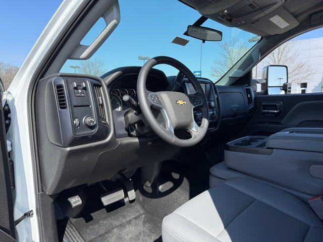 2024 Chevrolet Silverado 6500HD 1WT