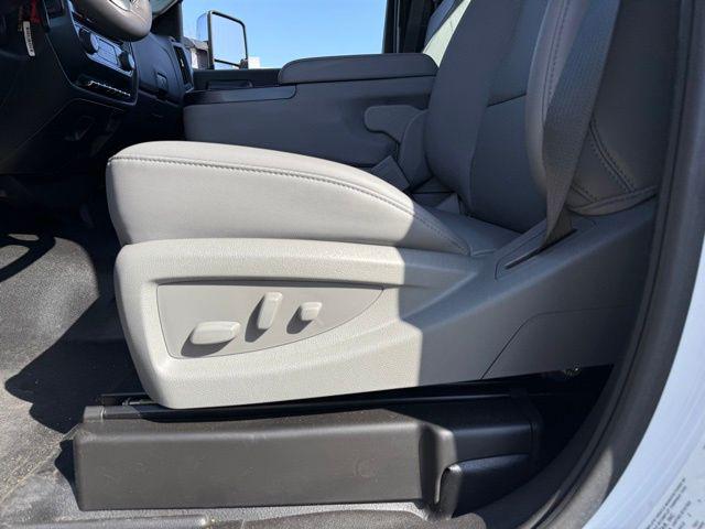 2024 Chevrolet Silverado 6500HD 1WT