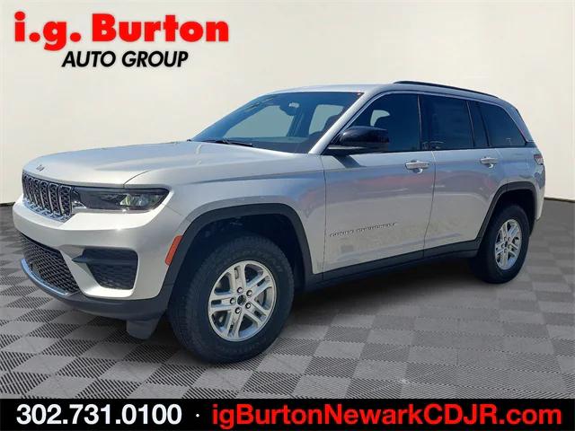 2024 Jeep Grand Cherokee GRAND CHEROKEE LAREDO 4X4