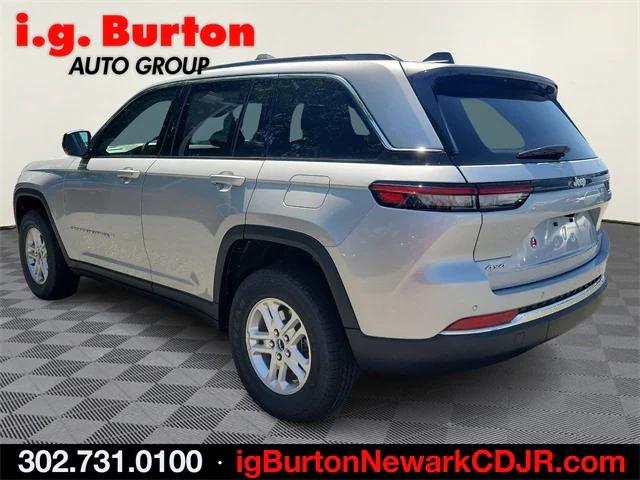 2024 Jeep Grand Cherokee GRAND CHEROKEE LAREDO 4X4