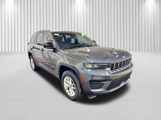 2024 Jeep Grand Cherokee GRAND CHEROKEE LAREDO X 4X4