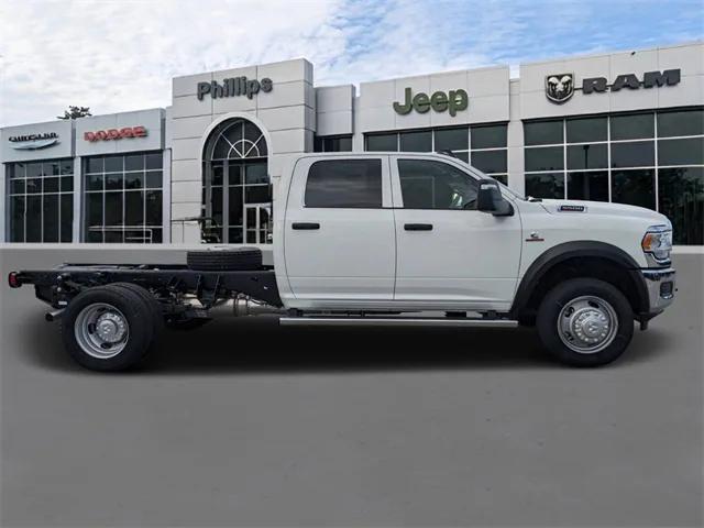 2024 RAM Ram 5500 Chassis Cab RAM 5500 TRADESMAN CHASSIS CREW CAB 4X4 60 CA