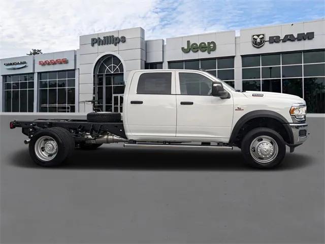 2024 RAM Ram 5500 Chassis Cab RAM 5500 TRADESMAN CHASSIS CREW CAB 4X4 60 CA