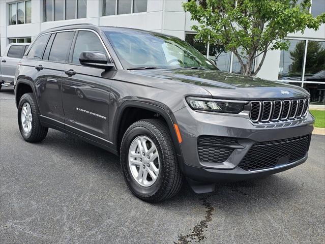 2024 Jeep Grand Cherokee GRAND CHEROKEE LAREDO 4X2