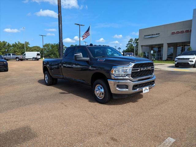 2024 RAM Ram 3500 RAM 3500 TRADESMAN CREW CAB 4X4 8 BOX