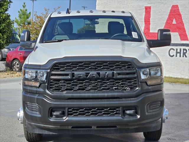 2024 RAM Ram 3500 Chassis Cab RAM 3500 TRADESMAN CREW CAB CHASSIS 4X4 60 CA