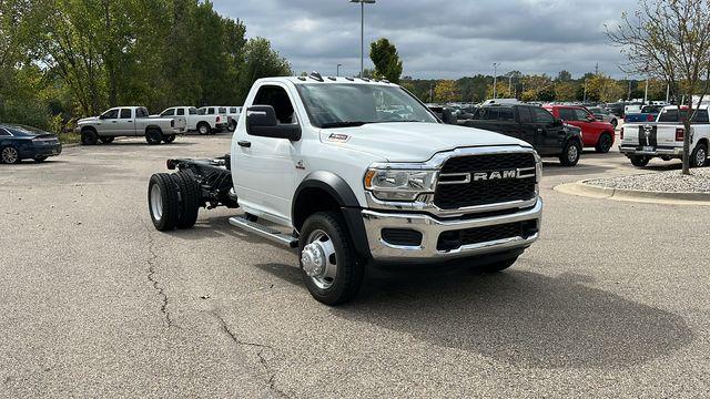 2024 RAM Ram 5500 Chassis Cab RAM 5500 TRADESMAN CHASSIS REGULAR CAB 4X4 84 CA