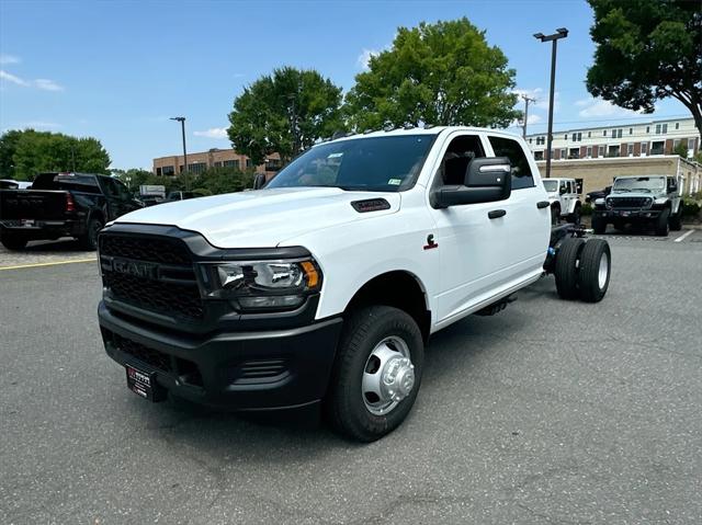 2024 RAM Ram 3500 Chassis Cab RAM 3500 TRADESMAN CREW CAB CHASSIS 4X4 60 CA