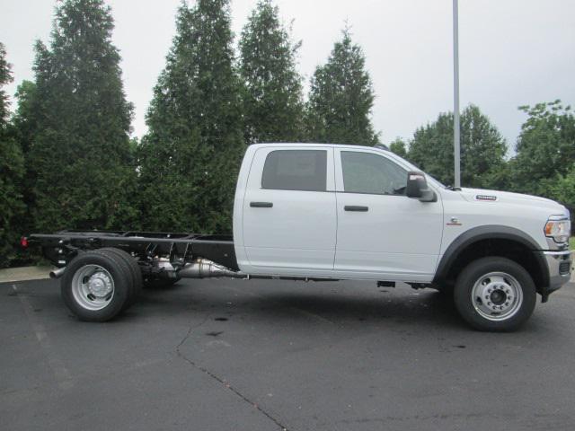 2024 RAM Ram 5500 Chassis Cab RAM 5500 TRADESMAN CHASSIS CREW CAB 4X4 60 CA