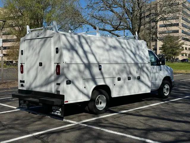 2024 Ford E-450 Cutaway Base