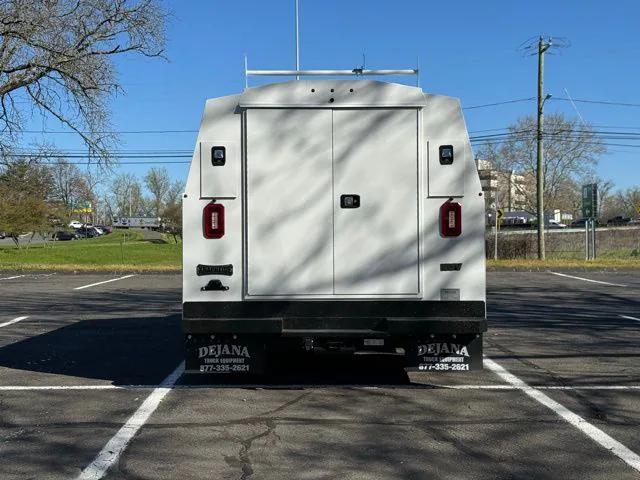 2024 Ford E-450 Cutaway Base