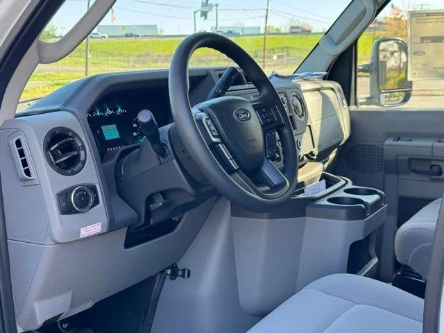 2024 Ford E-450 Cutaway Base