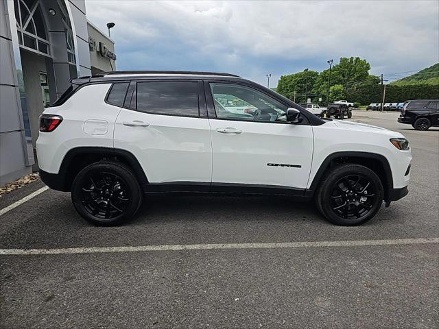 2024 Jeep Compass COMPASS LATITUDE 4X4