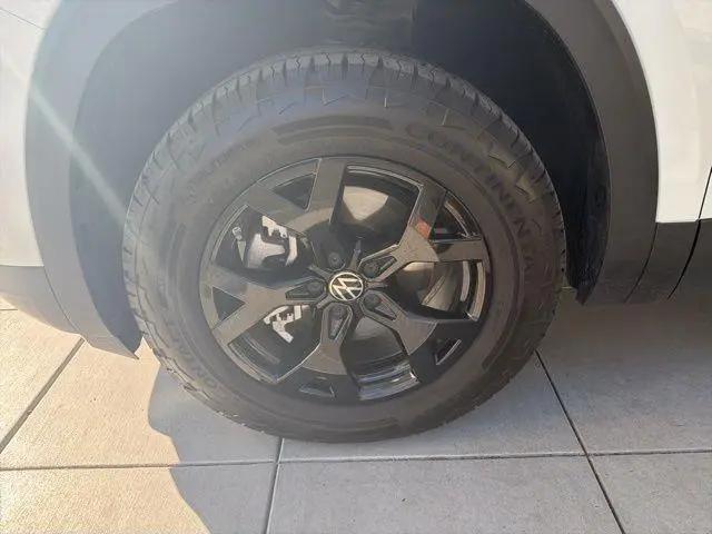 2024 Volkswagen Atlas 2.0T Peak Edition SE w/Technology